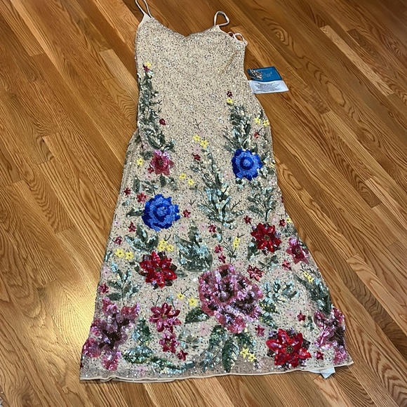 Mac Duggal Floral Embellished Spaghetti Strap Gown Size 12 NWT - Picture 7 of 17